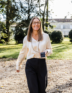 Wedding planner à Bordeaux en coordination le jour J sur un domaine en Gironde, accompagnement et gestion du planning mariage.
