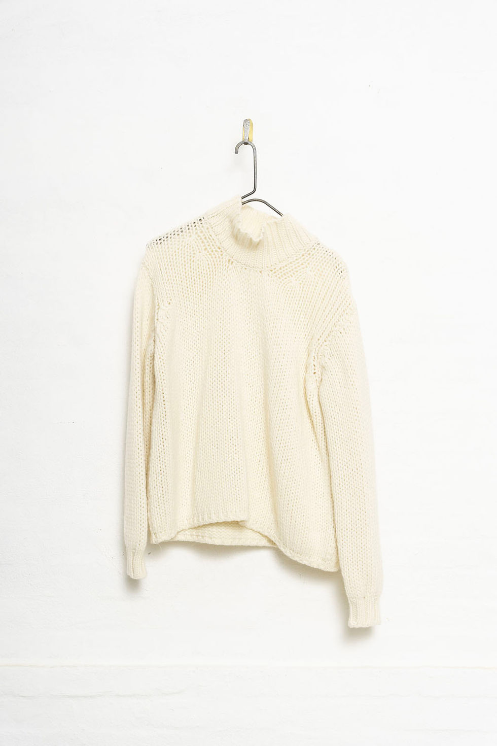 Thumbnail: HIGH NECK PULLOVER - 2521