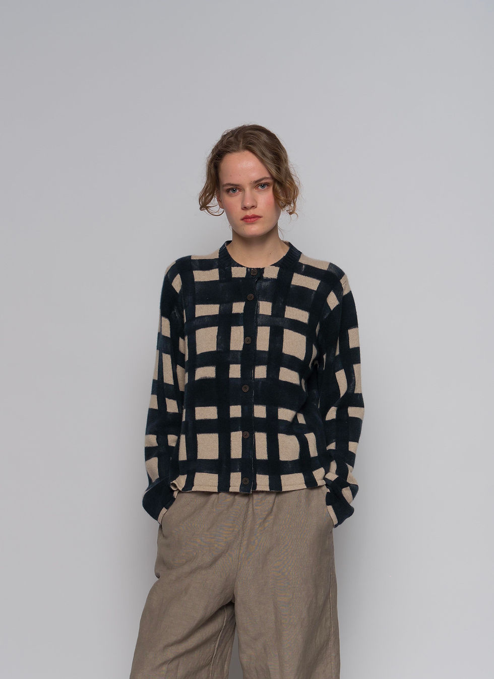 Thumbnail: #2638 / cashmere cardigan