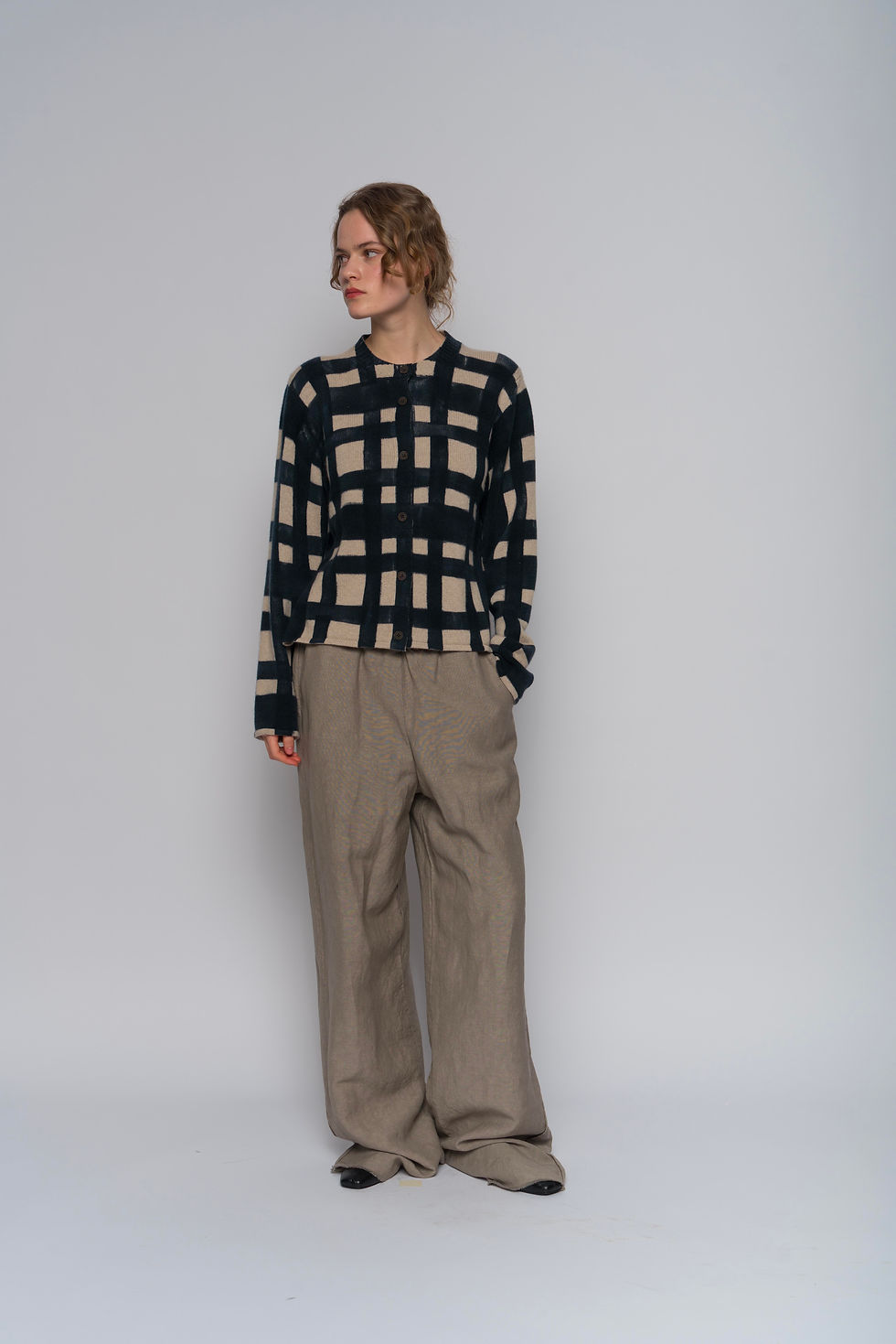Thumbnail: #2638 / cashmere cardigan