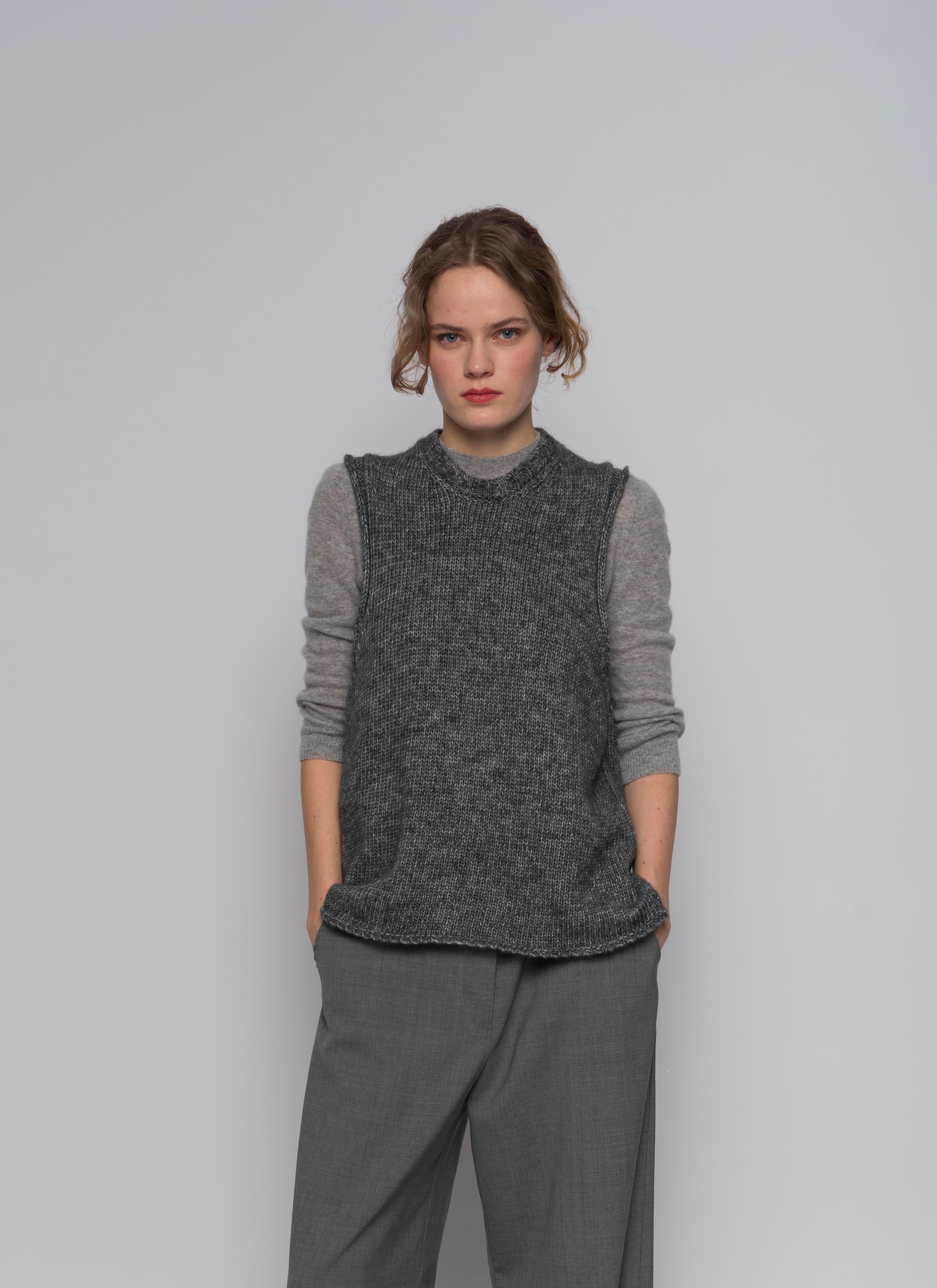 #2656 / alpaca vest