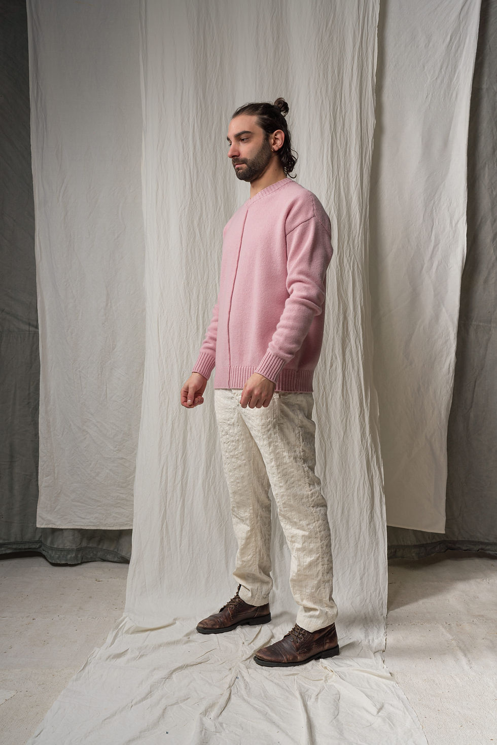 Thumbnail: #2686 / men's cashmere v neck pullover