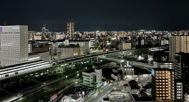 夜の岡山駅周辺