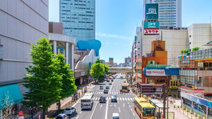 「毎週木曜日だけ遅い…」平日の残業に隠された港南区の浮気調査事例と上大岡での尾行実態