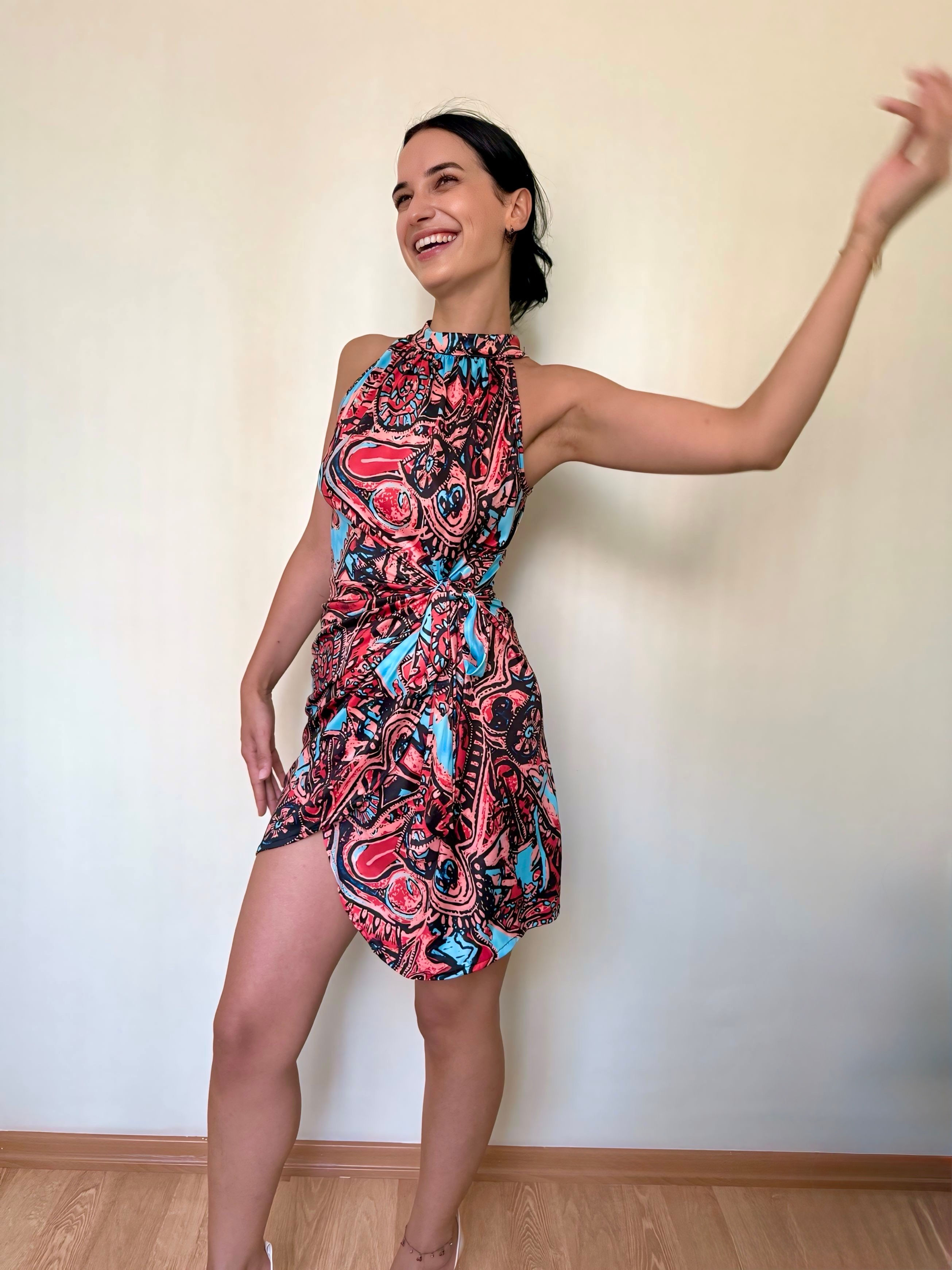 Omuzlardan Açık Yarı Balıkçı Yaka Çapraz Bağlama Detaylı Süprem Kısa Elbise