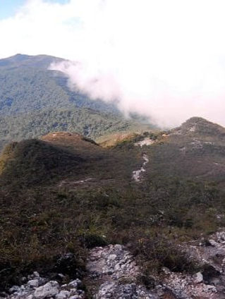 GUNUNG TAHAN
