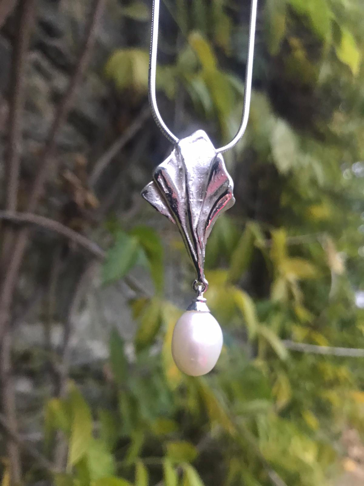 Silver & Pearl Pendant