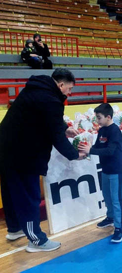 retouch_2024122722470193