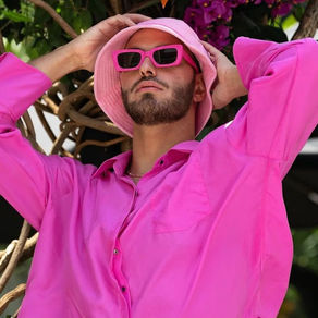 עוד הרבה לפני שהסרט ברבי הפך ללהיט, הצבע הוורוד כיכב בפיד מעורר הקנאה של רום אלוני