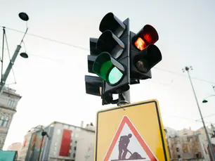 Fotografía a los semáforos de vialidad, uno de los tipos de semáforos de Signasem