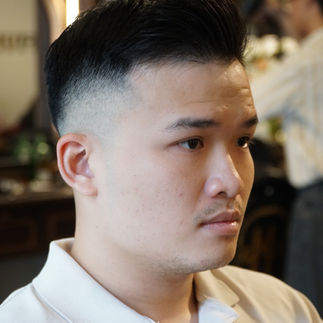 barber, barbershop, tiệm tóc nam, cắt tóc nam, tiệm hớt tóc, hớt tóc nam, tóc nam đẹp, tiệm cắt tóc quận 3, tiệm tóc quận 10, tiệm tóc quận 5, tóc nam lịch sự, tóc nam cổ điển, tóc nam đi tiệt, cắt tóc nam ở đâu, tạo kiểu tóc, sấy tóc, cắt tóc, tóc nam sành điệu, tóc đẹp quận 3, nhuộm tóc nam, uốn tóc, ép side, sidepart, longtrim, buzzcut, tóc chải, pomade, undercut, pompadour, gentleman