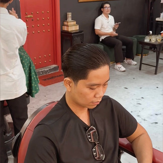 cạo râu khăn nóng, barber, barbershop, tiệm tóc nam, cắt tóc nam, tiệm hớt tóc, hớt tóc nam, tóc nam đẹp, tiệm cắt tóc quận 3, tiệm tóc quận 10, tiệm tóc quận 5, tóc nam lịch sự, tóc nam cổ điển, tạo kiểu tóc, sấy tóc, cắt tóc, tóc nam sành điệu, tóc đẹp quận 3, nhuộm tóc nam, uốn tóc, ép side, sidepart, buzzcut, tóc chải, pomade, undercut, pompadour