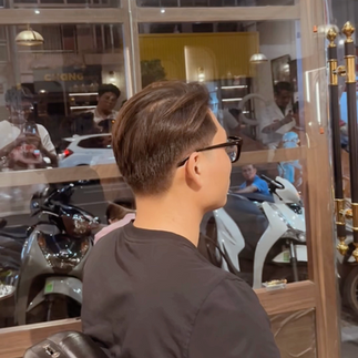 cạo râu khăn nóng, barber, barbershop, tiệm tóc nam, cắt tóc nam, tiệm hớt tóc, hớt tóc nam, tóc nam đẹp, tiệm cắt tóc quận 3, tiệm tóc quận 10, tiệm tóc quận 5, tóc nam lịch sự, tóc nam cổ điển, tạo kiểu tóc, sấy tóc, cắt tóc, tóc nam sành điệu, tóc đẹp quận 3, nhuộm tóc nam, uốn tóc, ép side, sidepart, buzzcut, tóc chải, pomade, undercut, pompadour,
