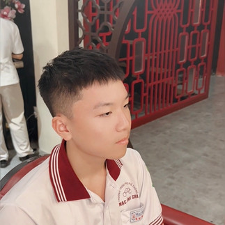 cạo râu khăn nóng, barber, barbershop, tiệm tóc nam, cắt tóc nam, tiệm hớt tóc, hớt tóc nam, tóc nam đẹp, tiệm cắt tóc quận 3, tiệm tóc quận 10, tiệm tóc quận 5, tóc nam lịch sự, tóc nam cổ điển, tạo kiểu tóc, sấy tóc, cắt tóc, tóc nam sành điệu, tóc đẹp quận 3, nhuộm tóc nam, uốn tóc, ép side, sidepart, buzzcut, tóc chải, pomade, undercut, pompadour