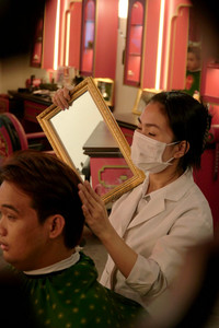 cạo râu khăn nóng, barber, barbershop, tiệm tóc nam, cắt tóc nam, tiệm hớt tóc, hớt tóc nam, tóc nam đẹp, tiệm cắt tóc quận 3, tiệm tóc quận 10, tiệm tóc quận 5, tóc nam lịch sự, tóc nam cổ điển, tạo kiểu tóc, sấy tóc, cắt tóc, tóc nam sành điệu, tóc đẹp quận 3, nhuộm tóc nam, uốn tóc, ép side, sidepart, buzzcut, tóc chải, pomade, undercut, pompadour,