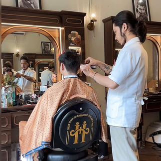 cạo râu khăn nóng, barber, barbershop, tiệm tóc nam, cắt tóc nam, tiệm hớt tóc, hớt tóc nam, tóc nam đẹp, tiệm cắt tóc quận 3, tiệm tóc quận 10, tiệm tóc quận 5, tóc nam lịch sự, tóc nam cổ điển, tạo kiểu tóc, sấy tóc, cắt tóc, tóc nam sành điệu, tóc đẹp quận 3, nhuộm tóc nam, uốn tóc, ép side, sidepart, buzzcut, tóc chải, pomade, undercut, pompadour,