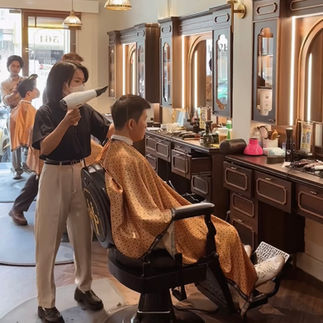 barber, barbershop, tiệm tóc nam, cắt tóc nam, tiệm hớt tóc, hớt tóc nam, tóc nam đẹp, tiệm cắt tóc quận 3, tiệm tóc quận 10, tiệm tóc quận 5, tóc nam lịch sự, tóc nam cổ điển, tóc nam đi tiệt, cắt tóc nam ở đâu, tạo kiểu tóc, sấy tóc, cắt tóc, tóc nam sành điệu, tóc đẹp quận 3, nhuộm tóc nam, uốn tóc, ép side, sidepart, longtrim, buzzcut, tóc chải, pomade, undercut, pompadour, gentleman,