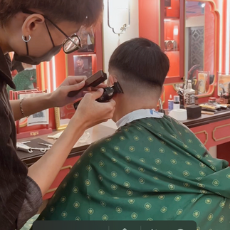 cạo râu khăn nóng, barber, barbershop, tiệm tóc nam, cắt tóc nam, tiệm hớt tóc, hớt tóc nam, tóc nam đẹp, tiệm cắt tóc quận 3, tiệm tóc quận 10, tiệm tóc quận 5, tóc nam lịch sự, tóc nam cổ điển, tạo kiểu tóc, sấy tóc, cắt tóc, tóc nam sành điệu, tóc đẹp quận 3, nhuộm tóc nam, uốn tóc, ép side, sidepart, buzzcut, tóc chải, pomade, undercut, pompadour,