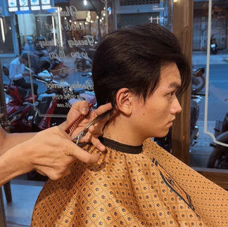 barber, barbershop, tiệm tóc nam, cắt tóc nam, tiệm hớt tóc, hớt tóc nam, tóc nam đẹp, tiệm cắt tóc quận 3, tiệm tóc quận 10, tiệm tóc quận 5, tóc nam lịch sự, tóc nam cổ điển, tóc nam đi tiệt, cắt tóc nam ở đâu, tạo kiểu tóc, sấy tóc, cắt tóc, tóc nam sành điệu, tóc đẹp quận 3, nhuộm tóc nam, uốn tóc, ép side, sidepart, longtrim, buzzcut, tóc chải, pomade, undercut, pompadour, gentleman