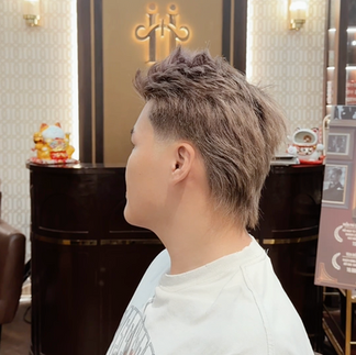 Tết nên nhuộm tóc màu xám khói lạnh