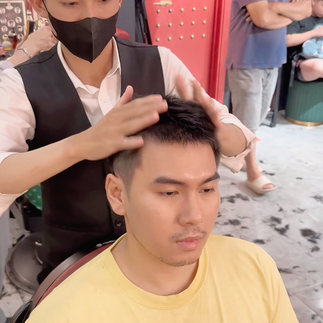 bespoke barbering, bespokecoloring, bespoke home service, cắt tóc tận nơi, cắt tóc tận nhà, barber home service, cạo râu khăn nóng, barber, barbershop, tiệm tóc nam, cắt tóc nam, tiệm hớt tóc, hớt tóc nam, tóc nam đẹp, tiệm cắt tóc quận 3, tiệm tóc quận 10, tiệm tóc quận 5, tóc nam lịch sự, tóc nam cổ điển, cắt tóc, nhuộm tóc nam, uốn tóc, ép side