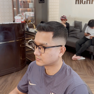 cạo râu khăn nóng, barber, barbershop, tiệm tóc nam, cắt tóc nam, tiệm hớt tóc, hớt tóc nam, tóc nam đẹp, tiệm cắt tóc quận 3, tiệm tóc quận 10, tiệm tóc quận 5, tóc nam lịch sự, tóc nam cổ điển, tạo kiểu tóc, sấy tóc, cắt tóc, tóc nam sành điệu, tóc đẹp quận 3, nhuộm tóc nam, uốn tóc, ép side, sidepart, buzzcut, tóc chải, pomade, undercut, pompadour,