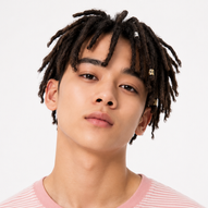 Khám phá hơn 40 kiểu tóc dài đẹp cho nam phù hợp mọi khuôn mặt. Barber Highfive tư vấn Layer dài, Bro Flow, Wolf Cut, Middle Part, Man Bun cùng dịch vụ cắt, uốn và nhuộm tóc nam tại Quận 3, Quận 5 và Tân Bình.