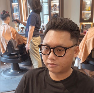 Cắt tóc Tết, kiểu tóc Tết đẹp, kiểu tóc nam Tết, cạo râu khăn nóng, barber, barbershop, tiệm tóc nam, cắt tóc nam, tiệm hớt tóc, hớt tóc nam, tóc nam đẹp, tiệm cắt tóc quận 3, tiệm tóc quận 10, tiệm tóc quận 5, tóc nam lịch sự, tóc nam cổ điển, tạo kiểu tóc, sấy tóc, cắt tóc, tóc nam sành điệu, tóc đẹp quận 3, nhuộm tóc nam, uốn tóc, ép side, sidepart, buzzcut, tóc chải, pomade, undercut, pompadour