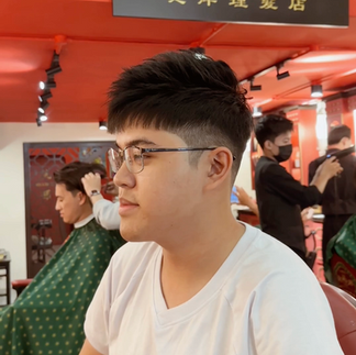 cạo râu khăn nóng, barber, barbershop, tiệm tóc nam, cắt tóc nam, tiệm hớt tóc, hớt tóc nam, tóc nam đẹp, tiệm cắt tóc quận 3, tiệm tóc quận 10, tiệm tóc quận 5, tóc nam lịch sự, tóc nam cổ điển, tạo kiểu tóc, sấy tóc, cắt tóc, tóc nam sành điệu, tóc đẹp quận 3, nhuộm tóc nam, uốn tóc, ép side, sidepart, buzzcut, tóc chải, pomade, undercut, pompadour,