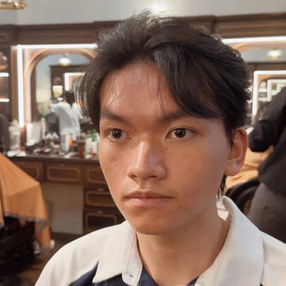 barber, barbershop, tiệm tóc nam, cắt tóc nam, tiệm hớt tóc, hớt tóc nam, tóc nam đẹp, tiệm cắt tóc quận 3, tiệm tóc quận 10, tiệm tóc quận 5, tóc nam lịch sự, tóc nam cổ điển, tóc nam đi tiệt, cắt tóc nam ở đâu, tạo kiểu tóc, sấy tóc, cắt tóc, tóc nam sành điệu, tóc đẹp quận 3, nhuộm tóc nam, uốn tóc, ép side, sidepart, longtrim, buzzcut, tóc chải, pomade, undercut, pompadour, gentleman