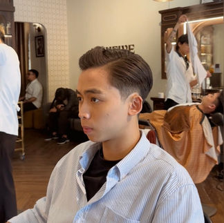 cạo râu khăn nóng, barber, barbershop, tiệm tóc nam, cắt tóc nam, tiệm hớt tóc, hớt tóc nam, tóc nam đẹp, tiệm cắt tóc quận 3, tiệm tóc quận 10, tiệm tóc quận 5, tóc nam lịch sự, tóc nam cổ điển, tạo kiểu tóc, sấy tóc, cắt tóc, tóc nam sành điệu, tóc đẹp quận 3, nhuộm tóc nam, uốn tóc, ép side, sidepart, buzzcut, tóc chải, pomade, undercut, pompadour,