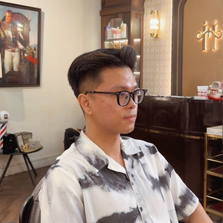 cạo râu khăn nóng, barber, barbershop, tiệm tóc nam, cắt tóc nam, tiệm hớt tóc, hớt tóc nam, tóc nam đẹp, tiệm cắt tóc quận 3, tiệm tóc quận 10, tiệm tóc quận 5, tóc nam lịch sự, tóc nam cổ điển, tạo kiểu tóc, sấy tóc, cắt tóc, tóc nam sành điệu, tóc đẹp quận 3, nhuộm tóc nam, uốn tóc, ép side, sidepart, buzzcut, tóc chải, pomade, undercut, pompadour,
