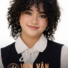 BARBER VÂN VÂN - TỪ SỰ NGHIÊM TÚC ĐẾN TÁO BẠO CÁ TÍNH CHINH PHỤC KHÁCH HIGHFIVE TÂN BÌNH