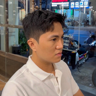 cạo râu khăn nóng, barber, barbershop, tiệm tóc nam, cắt tóc nam, tiệm hớt tóc, hớt tóc nam, tóc nam đẹp, tiệm cắt tóc quận 3, tiệm tóc quận 10, tiệm tóc quận 5, tóc nam lịch sự, tóc nam cổ điển, tạo kiểu tóc, sấy tóc, cắt tóc, tóc nam sành điệu, tóc đẹp quận 3, nhuộm tóc nam, uốn tóc, ép side, sidepart, buzzcut, tóc chải, pomade, undercut, pompadour