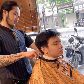 cạo râu khăn nóng, barber, barbershop, tiệm tóc nam, cắt tóc nam, tiệm hớt tóc, hớt tóc nam, tóc nam đẹp, tiệm cắt tóc quận 3, tiệm tóc quận 10, tiệm tóc quận 5, tóc nam lịch sự, tóc nam cổ điển, tạo kiểu tóc, sấy tóc, cắt tóc, tóc nam sành điệu, tóc đẹp quận 3, nhuộm tóc nam, uốn tóc, ép side, sidepart, buzzcut, tóc chải, pomade, undercut, pompadour