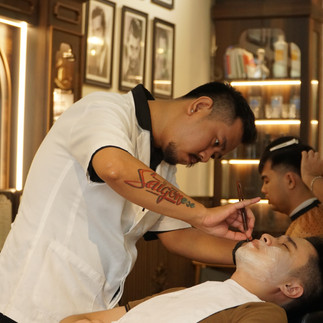 bespoke barbering, bespokecoloring, bespoke home service, cắt tóc tận nơi, cắt tóc tận nhà, barber home service, cạo râu khăn nóng, barber, barbershop, tiệm tóc nam, cắt tóc nam, tiệm hớt tóc, hớt tóc nam, tóc nam đẹp, tiệm cắt tóc quận 3, tiệm tóc quận 10, tiệm tóc quận 5, tóc nam lịch sự, tóc nam cổ điển, cắt tóc, nhuộm tóc nam, uốn tóc, ép side
