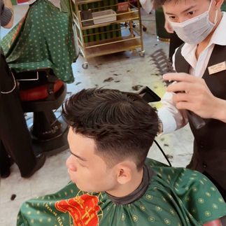 cạo râu khăn nóng, barber, barbershop, tiệm tóc nam, cắt tóc nam, tiệm hớt tóc, hớt tóc nam, tóc nam đẹp, tiệm cắt tóc quận 3, tiệm tóc quận 10, tiệm tóc quận 5, tóc nam lịch sự, tóc nam cổ điển, tạo kiểu tóc, sấy tóc, cắt tóc, tóc nam sành điệu, tóc đẹp quận 3, nhuộm tóc nam, uốn tóc, ép side, sidepart, buzzcut, tóc chải, pomade, undercut, pompadour