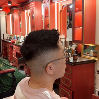 cạo râu khăn nóng, barber, barbershop, tiệm tóc nam, cắt tóc nam, tiệm hớt tóc, hớt tóc nam, tóc nam đẹp, tiệm cắt tóc quận 3, tiệm tóc quận 10, tiệm tóc quận 5, tóc nam lịch sự, tóc nam cổ điển, tạo kiểu tóc, sấy tóc, cắt tóc, tóc nam sành điệu, tóc đẹp quận 3, nhuộm tóc nam, uốn tóc, ép side, sidepart, buzzcut, tóc chải, pomade, undercut, pompadour