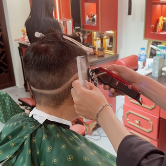 cạo râu khăn nóng, barber, barbershop, tiệm tóc nam, cắt tóc nam, tiệm hớt tóc, hớt tóc nam, tóc nam đẹp, tiệm cắt tóc quận 3, tiệm tóc quận 10, tiệm tóc quận 5, tóc nam lịch sự, tóc nam cổ điển, tạo kiểu tóc, sấy tóc, cắt tóc, tóc nam sành điệu, tóc đẹp quận 3, nhuộm tóc nam, uốn tóc, ép side, sidepart, buzzcut, tóc chải, pomade, undercut, pompadour