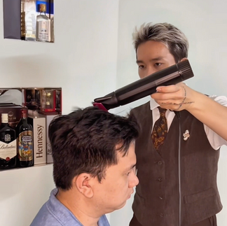 Dịch vụ cắt tóc tận nơi cho chú rể và dàn phụ rể trong ngày cưới - Highfive Barbershop.