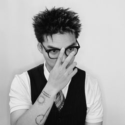 XU HƯỚNG TÓC NAM HÈ 2026: KHI SỰ TINH TẾ ĐI ĐÔI CÙNG TÍNH ỨNG DỤNG