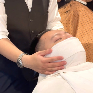 cạo râu khăn nóng, barber, barbershop, tiệm tóc nam, cắt tóc nam, tiệm hớt tóc, hớt tóc nam, tóc nam đẹp, tiệm cắt tóc quận 3, tiệm tóc quận 10, tiệm tóc quận 5, tóc nam lịch sự, tóc nam cổ điển, tạo kiểu tóc, sấy tóc, cắt tóc, tóc nam sành điệu, tóc đẹp quận 3, nhuộm tóc nam, uốn tóc, ép side, sidepart, buzzcut, tóc chải, pomade, undercut, pompadour