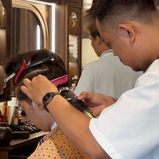 cạo râu khăn nóng, barber, barbershop, tiệm tóc nam, cắt tóc nam, tiệm hớt tóc, hớt tóc nam, tóc nam đẹp, tiệm cắt tóc quận 3, tiệm tóc quận 10, tiệm tóc quận 5, tóc nam lịch sự, tóc nam cổ điển, tạo kiểu tóc, sấy tóc, cắt tóc, tóc nam sành điệu, tóc đẹp quận 3, nhuộm tóc nam, uốn tóc, ép side, sidepart, buzzcut, tóc chải, pomade, undercut, pompadour,