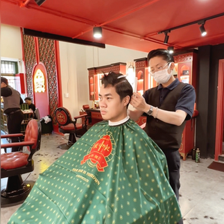 barber, barbershop, tiệm tóc nam, cắt tóc nam, tiệm hớt tóc, hớt tóc nam, tóc nam đẹp, tiệm cắt tóc quận 3, tiệm tóc quận 10, tiệm tóc quận 5, tóc nam lịch sự, tóc nam cổ điển, tóc nam đi tiệt, cắt tóc nam ở đâu, tạo kiểu tóc, sấy tóc, cắt tóc, tóc nam sành điệu, tóc đẹp quận 3, nhuộm tóc nam, uốn tóc, ép side, sidepart, longtrim, buzzcut, tóc chải, pomade, undercut, pompadour, gentleman,