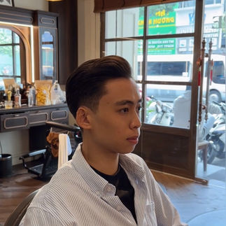 cạo râu khăn nóng, barber, barbershop, tiệm tóc nam, cắt tóc nam, tiệm hớt tóc, hớt tóc nam, tóc nam đẹp, tiệm cắt tóc quận 3, tiệm tóc quận 10, tiệm tóc quận 5, tóc nam lịch sự, tóc nam cổ điển, tạo kiểu tóc, sấy tóc, cắt tóc, tóc nam sành điệu, tóc đẹp quận 3, nhuộm tóc nam, uốn tóc, ép side, sidepart, buzzcut, tóc chải, pomade, undercut, pompadour,