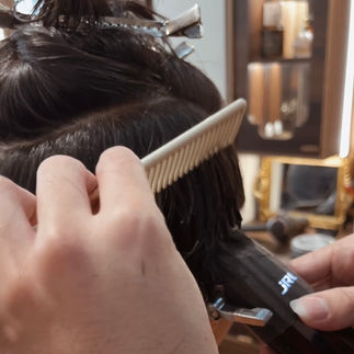 barber, barbershop, tiệm tóc nam, cắt tóc nam, tiệm hớt tóc, hớt tóc nam, tóc nam đẹp, tiệm cắt tóc quận 3, tiệm tóc quận 10, tiệm tóc quận 5, tóc nam lịch sự, tóc nam cổ điển, tóc nam đi tiệt, cắt tóc nam ở đâu, tạo kiểu tóc, sấy tóc, cắt tóc, tóc nam sành điệu, tóc đẹp quận 3, nhuộm tóc nam, uốn tóc, ép side, sidepart, longtrim, buzzcut, tóc chải, pomade, undercut, pompadour, gentleman,