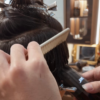 barber, barbershop, tiệm tóc nam, cắt tóc nam, tiệm hớt tóc, hớt tóc nam, tóc nam đẹp, tiệm cắt tóc quận 3, tiệm tóc quận 10, tiệm tóc quận 5, tóc nam lịch sự, tóc nam cổ điển, tóc nam đi tiệt, cắt tóc nam ở đâu, tạo kiểu tóc, sấy tóc, cắt tóc, tóc nam sành điệu, tóc đẹp quận 3, nhuộm tóc nam, uốn tóc, ép side, sidepart, longtrim, buzzcut, tóc chải, pomade, undercut, pompadour, gentleman,