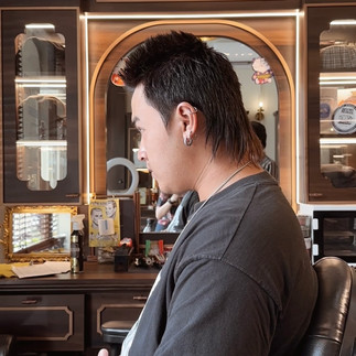 barber, barbershop, tiệm tóc nam, cắt tóc nam, tiệm hớt tóc, hớt tóc nam, tóc nam đẹp, tiệm cắt tóc quận 3, tiệm tóc quận 10, tiệm tóc quận 5, tóc nam lịch sự, tóc nam cổ điển, tóc nam đi tiệt, cắt tóc nam ở đâu, tạo kiểu tóc, sấy tóc, cắt tóc, tóc nam sành điệu, tóc đẹp quận 3, nhuộm tóc nam, uốn tóc, ép side, sidepart, longtrim, buzzcut, tóc chải, pomade, undercut, pompadour, gentleman,