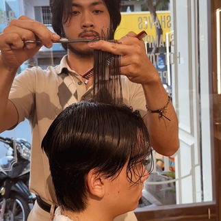 barber, barbershop, tiệm tóc nam, cắt tóc nam, tiệm hớt tóc, hớt tóc nam, tóc nam đẹp, tiệm cắt tóc quận 3, tiệm tóc quận 10, tiệm tóc quận 5, tóc nam lịch sự, tóc nam cổ điển, tóc nam đi tiệt, cắt tóc nam ở đâu, tạo kiểu tóc, sấy tóc, cắt tóc, tóc nam sành điệu, tóc đẹp quận 3, nhuộm tóc nam, uốn tóc, ép side, sidepart, longtrim, buzzcut, tóc chải, pomade, undercut, pompadour, gentleman