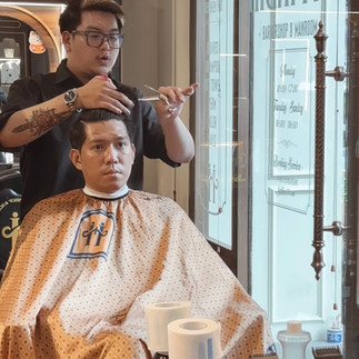 barber, barbershop, tiệm tóc nam, cắt tóc nam, tiệm hớt tóc, hớt tóc nam, tóc nam đẹp, tiệm cắt tóc quận 3, tiệm tóc quận 10, tiệm tóc quận 5, tóc nam lịch sự, tóc nam cổ điển, tóc nam đi tiệt, cắt tóc nam ở đâu, tạo kiểu tóc, sấy tóc, cắt tóc, tóc nam sành điệu, tóc đẹp quận 3, nhuộm tóc nam, uốn tóc, ép side, sidepart, longtrim, buzzcut, tóc chải, pomade, undercut, pompadour, gentleman,